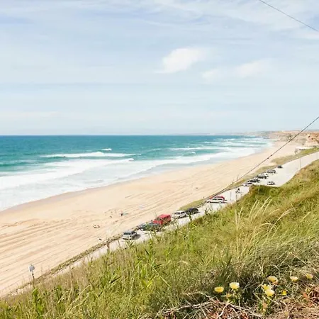 Beachfront Surf With Pool Βίλα A dos Cunhados