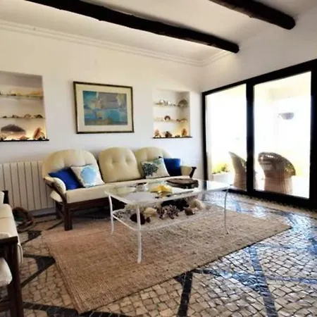 Βίλα Beachfront Surf With Pool