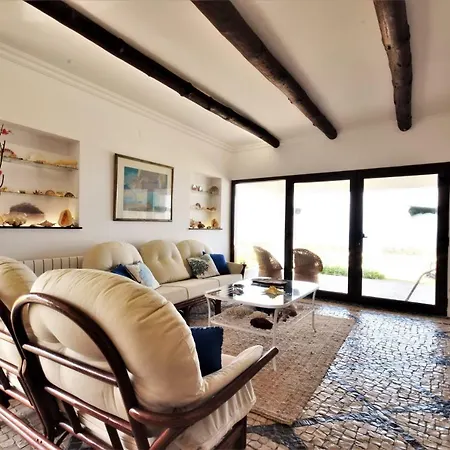 Βίλα Beachfront Surf With Pool